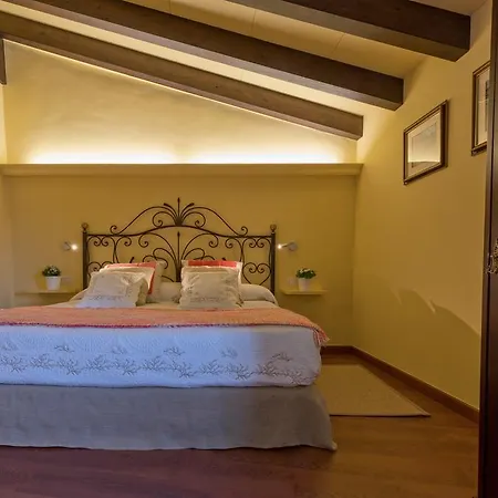 Hotel Cal Sastre Santa Pau